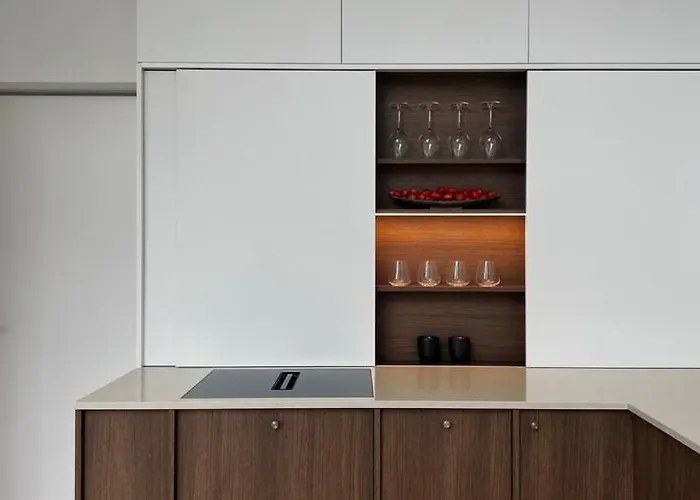 Pinehouse Escape Floor דירה