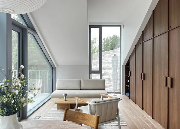 Pinehouse Escape Floor דירה